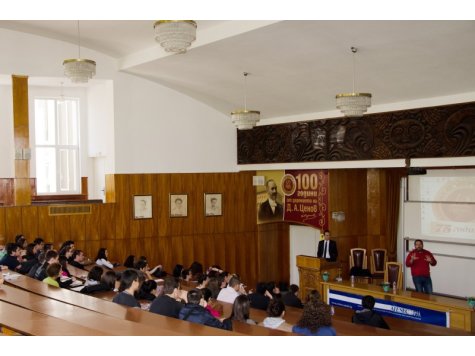 С обучение по бизнес етикет AIESEC – Свищов продължава „Стъпка по стъпка … към успеха”